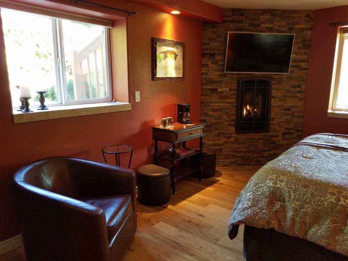 Fox Den Bed & Breakfast 레번워스 외부 사진